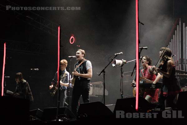 ARCADE FIRE - 2007-08-24 - SAINT CLOUD - Domaine National - Grande Scene - 